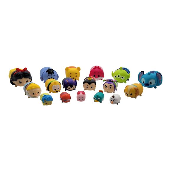 Tsum Tsum Vinyl Figure Lot of 18 Disney Mini Small Large Perry Mickey Lady Hiro - Picture 1 of 13
